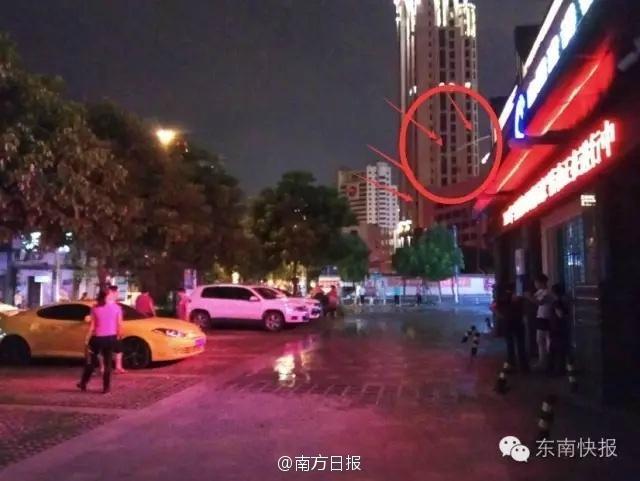 免费国产A级视频泰国人妖