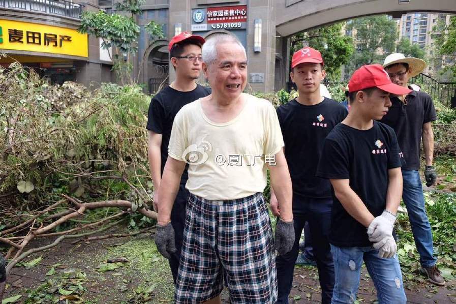 3分19秒砍断手断脚视频