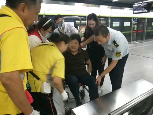 台灣直播露奶