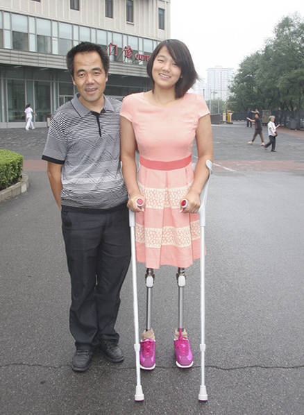 免费看裸体美女、??电影