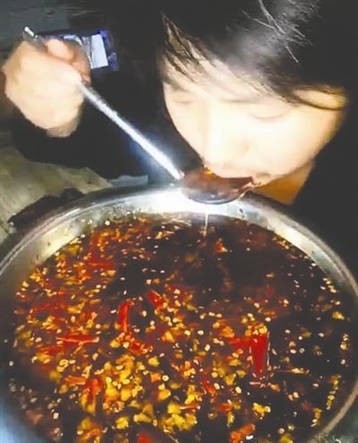 国产真实露脸乱子伦原著