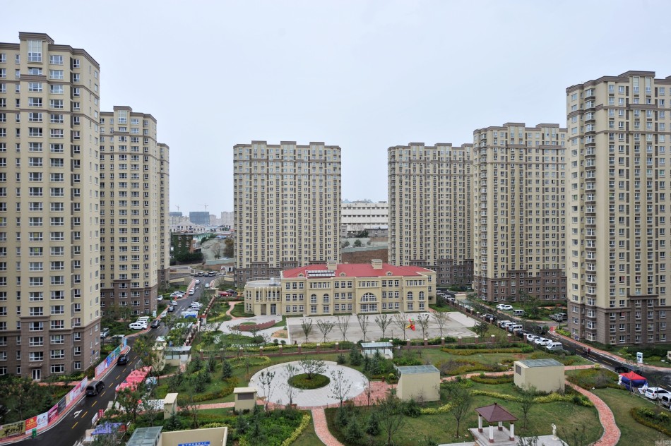 苍井空在厨房被吸奶头电影