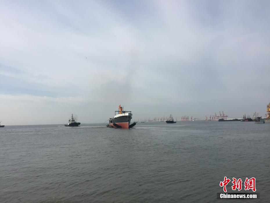 国产美女乱淫网站