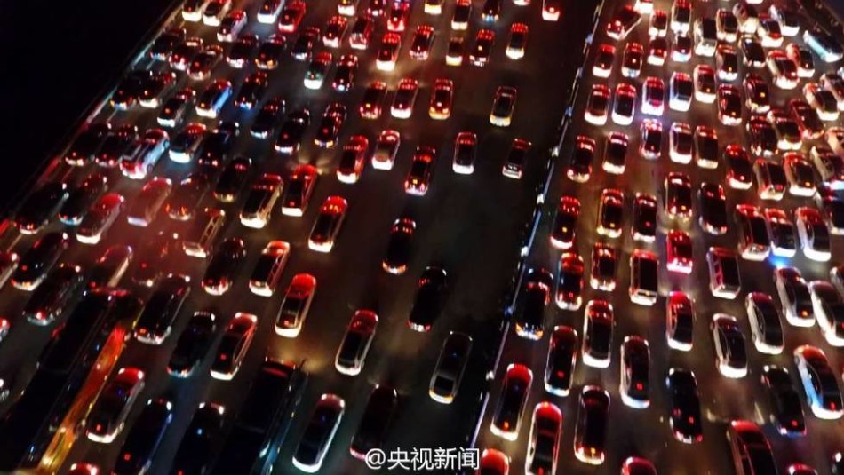 成人 色情 中文