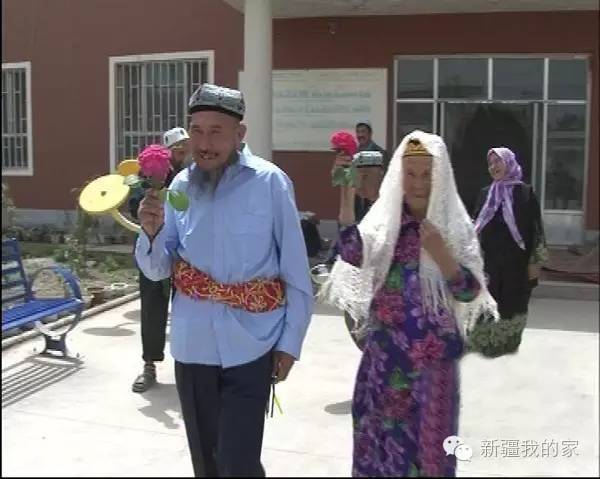 У Китаї руки 114-річної нареченої чоловік добивався рік  - фото 2