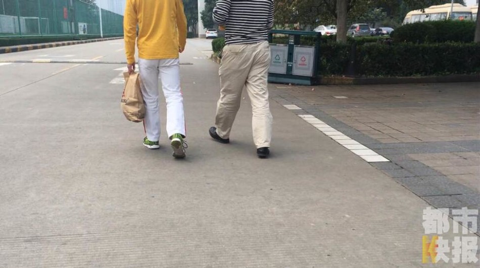 看下黄色视频