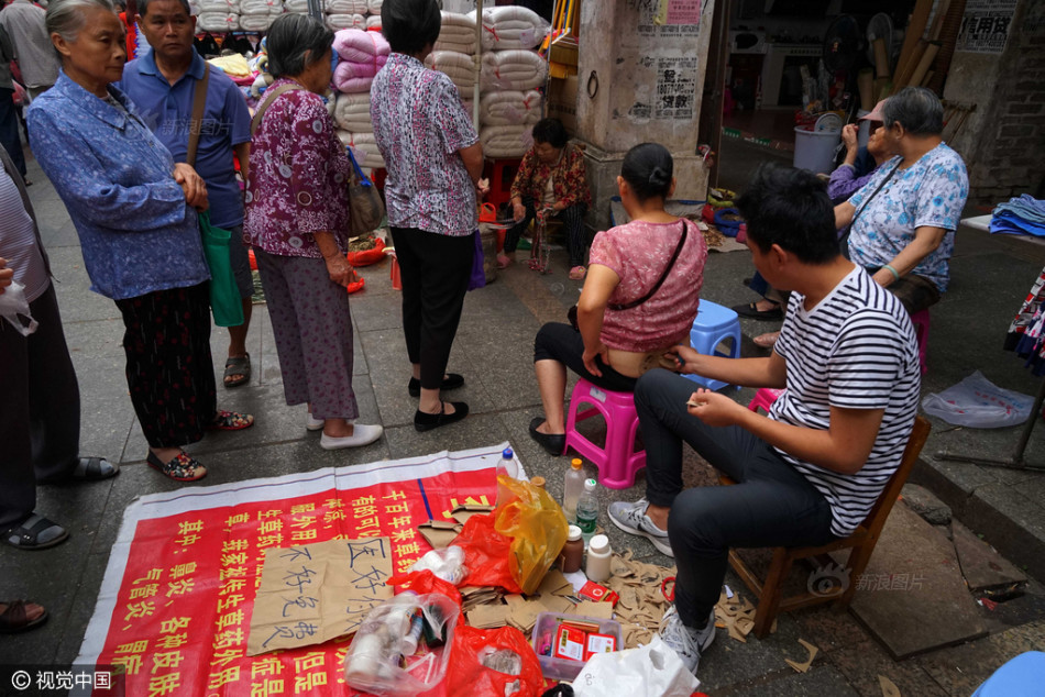 我在开会他在下添好爽