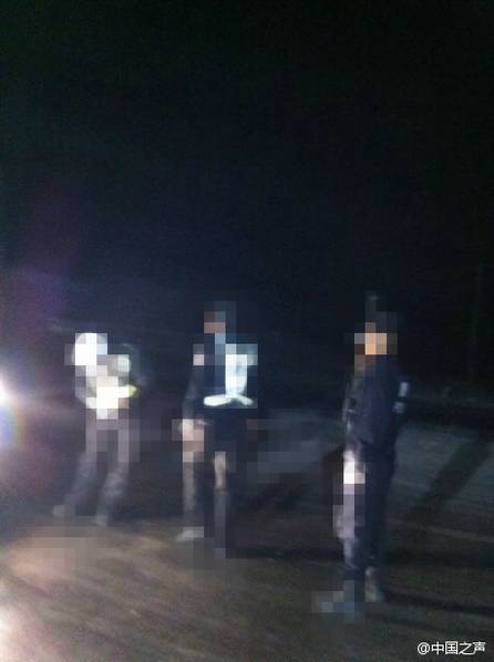 字母圈怎么给狗狗骂湿