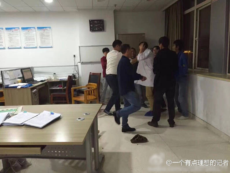 女仆把秘 扒开给男人爽