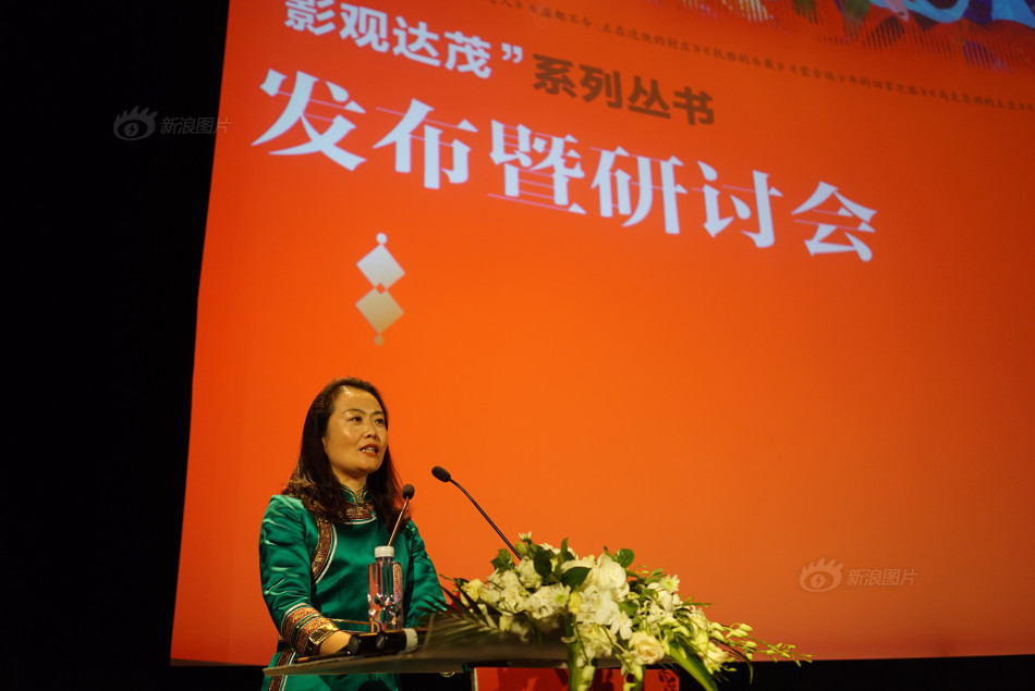 杨幂被 到喷水奶头硬硬的