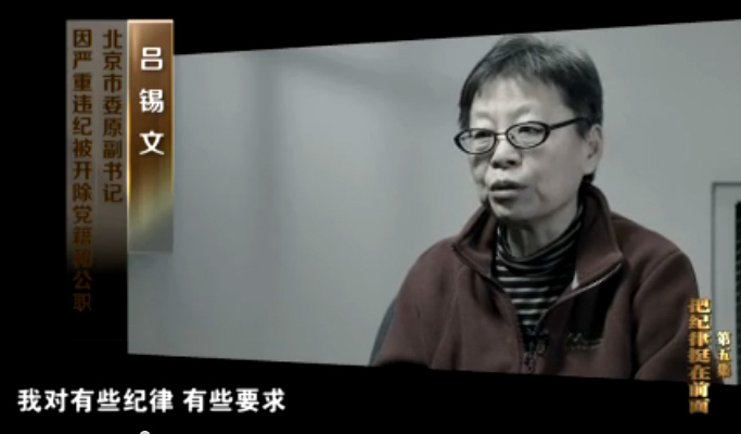 男男Gay裸体调教打屁股