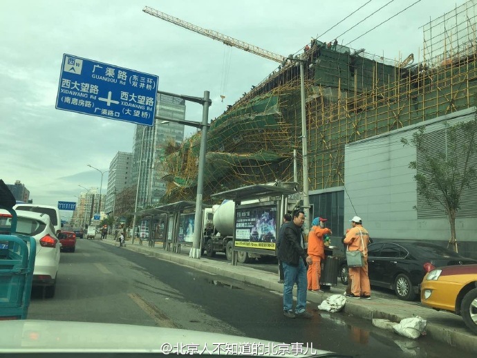 美女自慰喷水淫水Av片免费