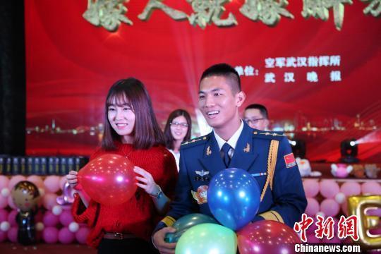 李宗瑞吴亚馨8分21秒