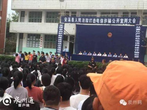 打屁股无内裤秘?