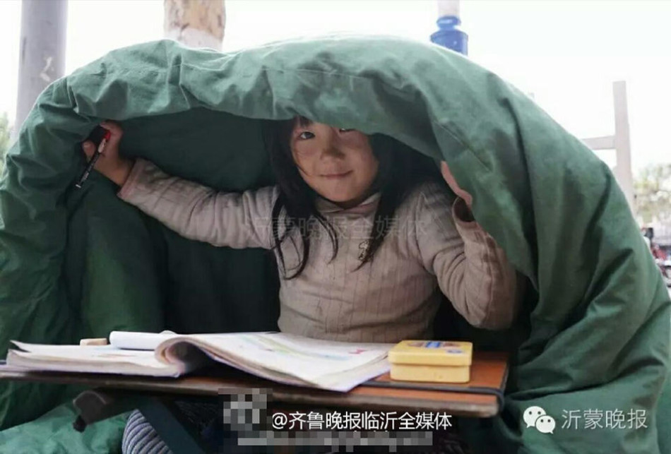 别揉我胸 啊 嗯～果冻传媒