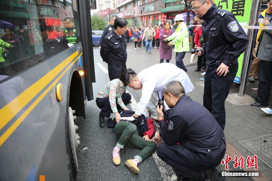 张柏芝扒开屁股无遮挡