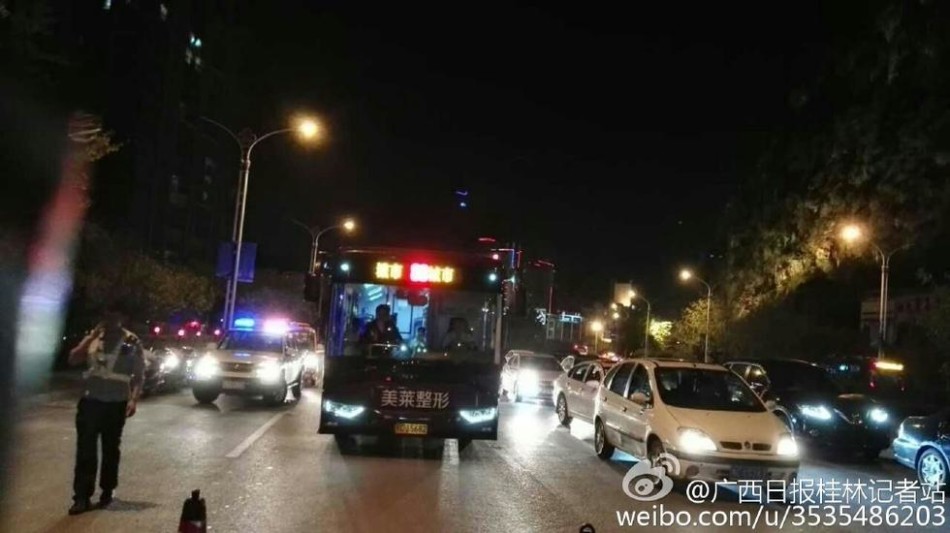 成人 偷 拍 网