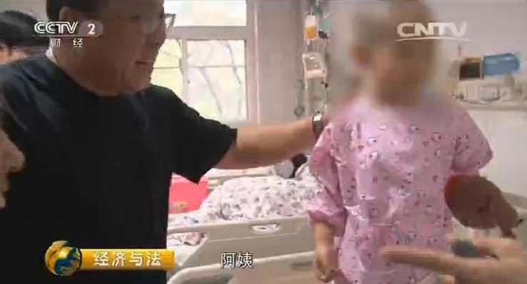 一群裸体女同学玩我jiji