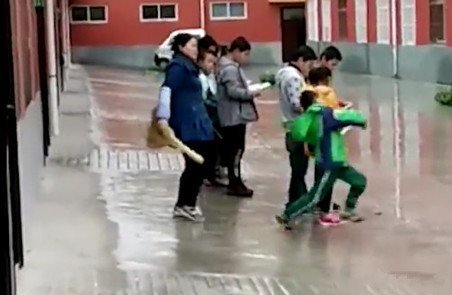 學生情侶