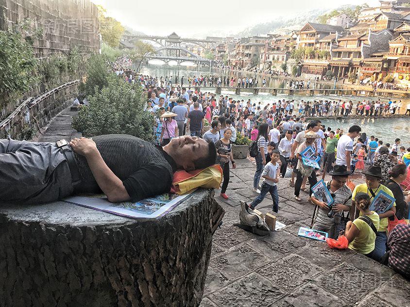 免费亚洲婷婷
