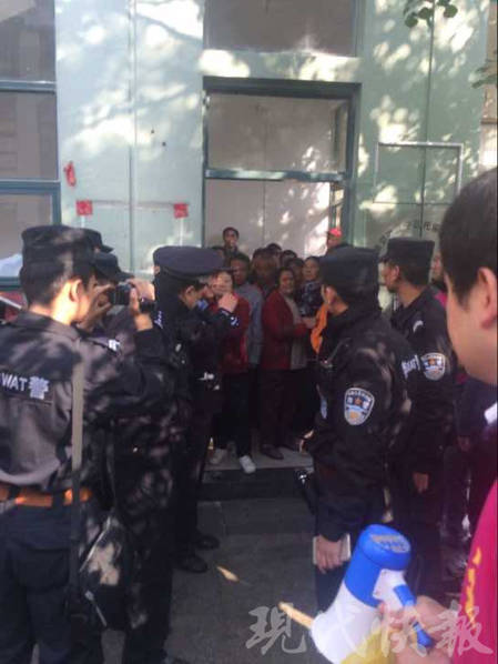 免费 成人 色情 电影
