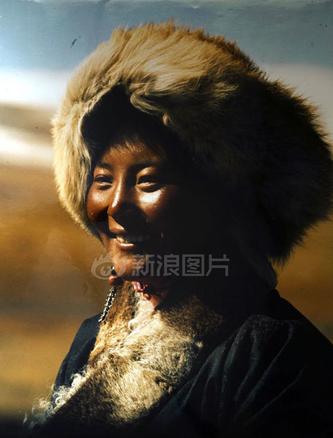 疯狂?憋尿自拍失禁网站