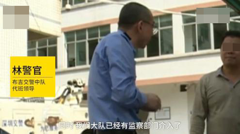 男子随手拍交警违章 被当场摔跪在马路中两次(图)
