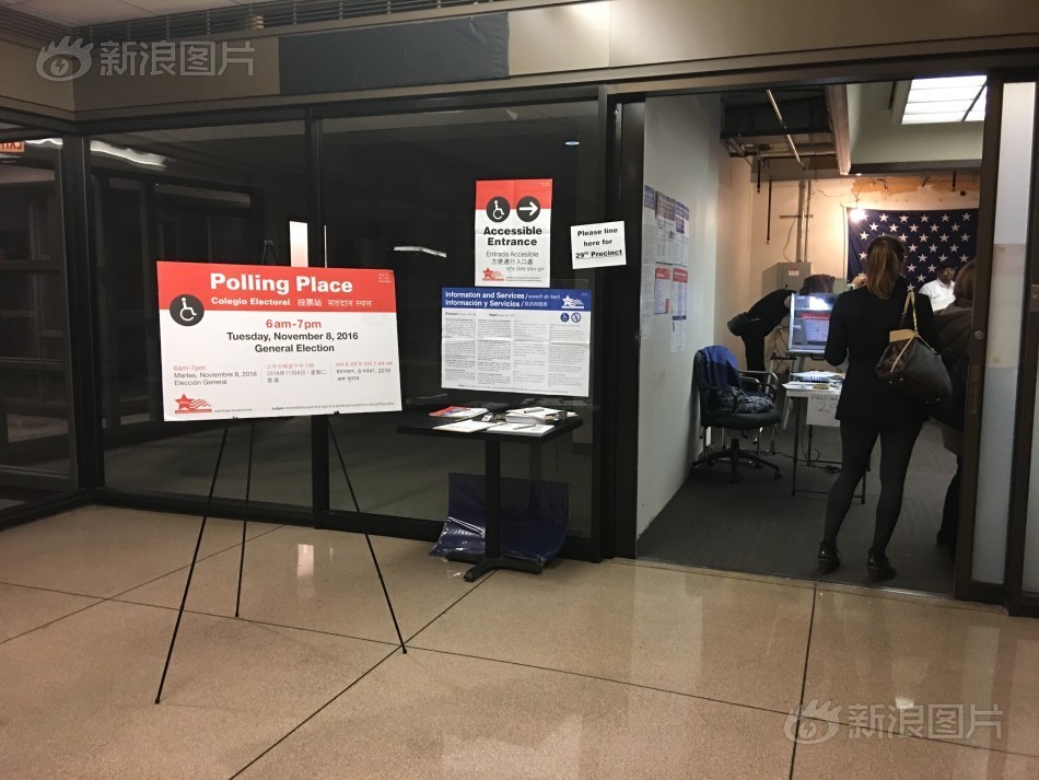娇妻沦为民工工地公厕