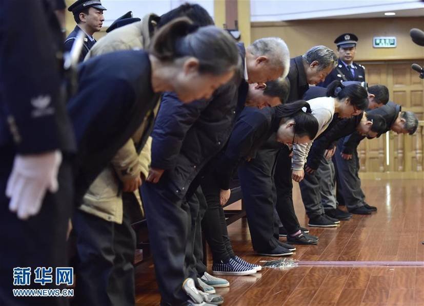 成人 影片 在线 观看