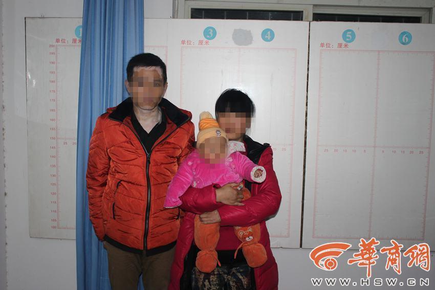 姓谢的人口_一名30岁姓谢的女成员在军营前展示并挥动港英旗帜-香港人优先(3)