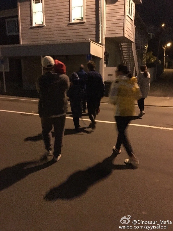 短髮大奶