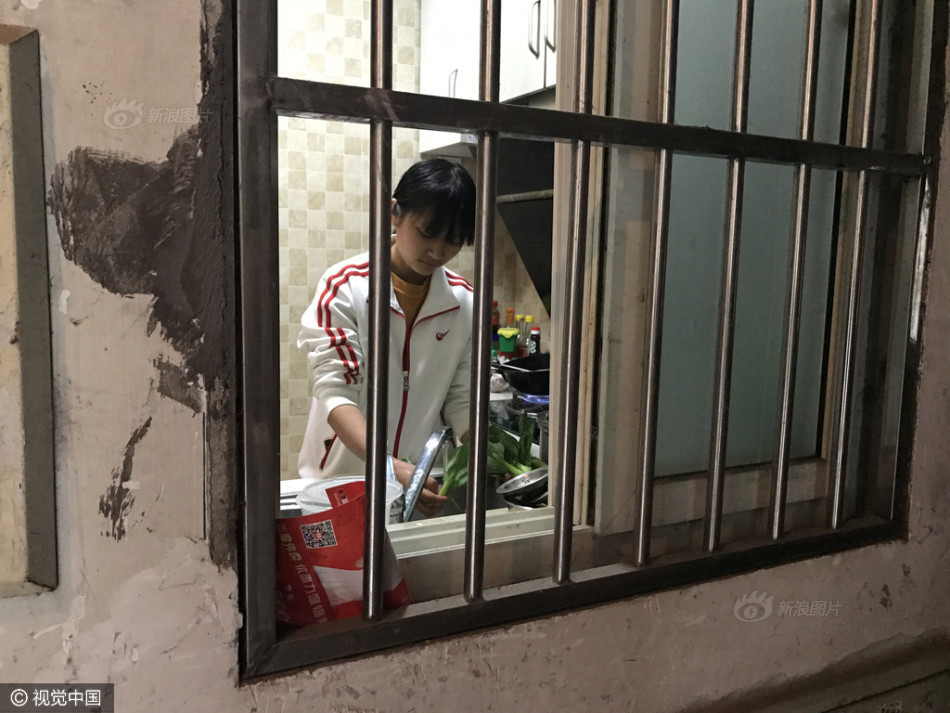潘金莲的奶又白又大