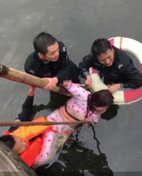 成人 影院 免费 观看