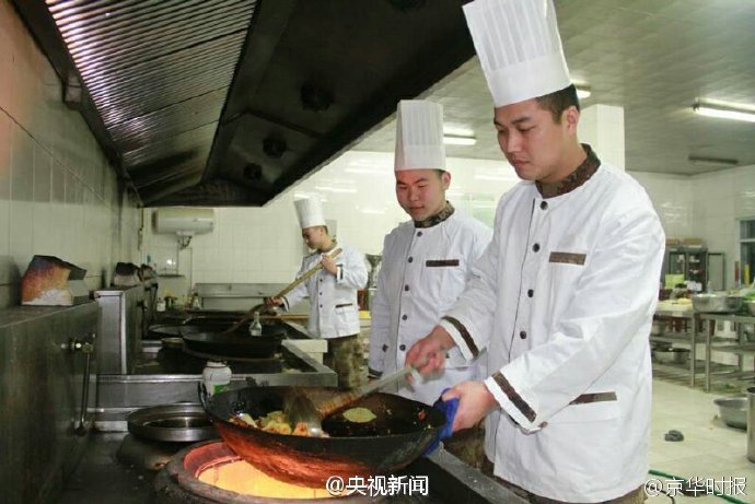 三级黄色片全裸体播放/