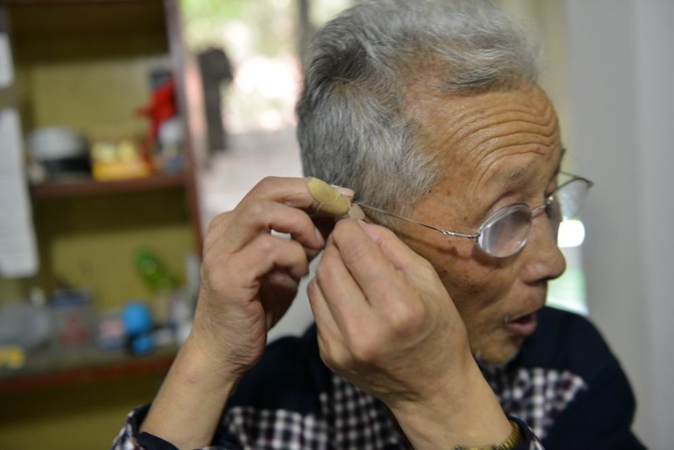 八旬柔术老人每日五餐 动作难度惊人