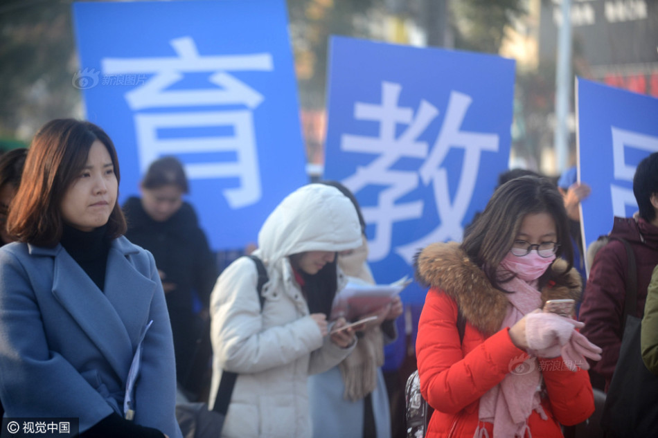 极品一线天粉嫩虎白馒头