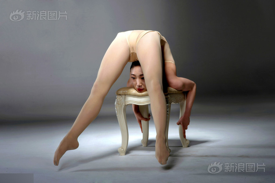国產真人亂伦AV免费看网站