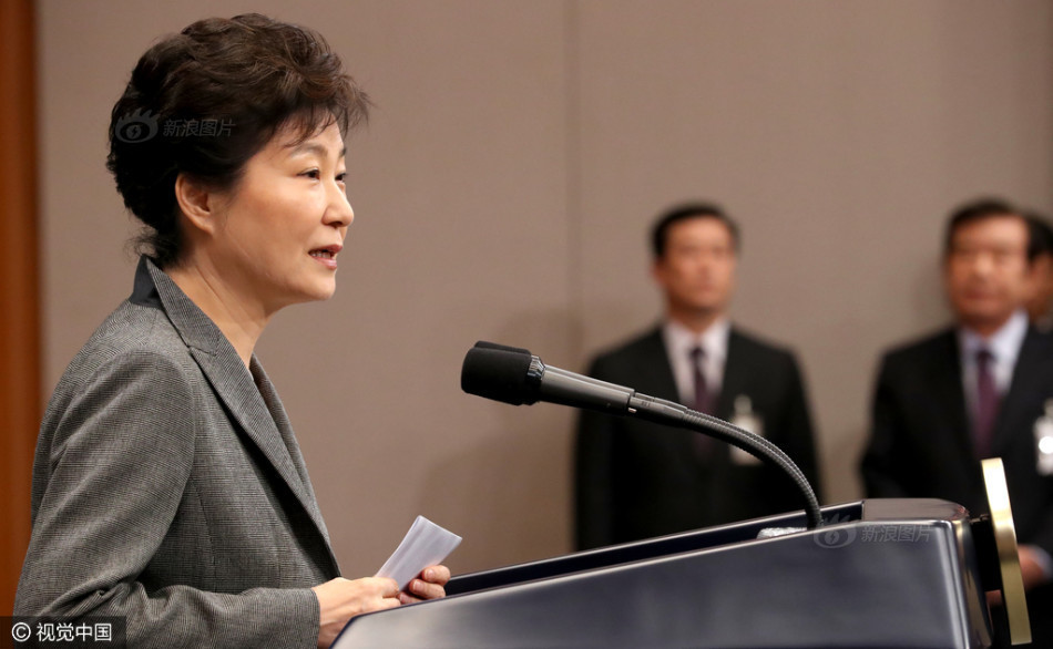 主人在调教室性调教女仆视频
