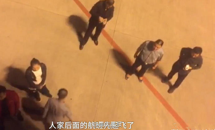 妺妺叫我吃她的奶