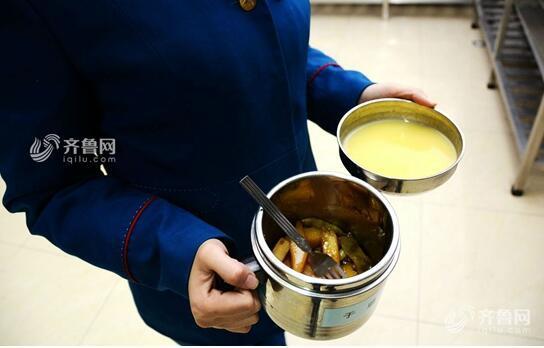 明望萌衣