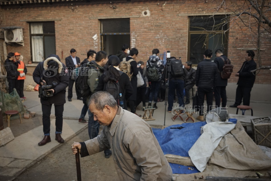 女人张腿男人桶