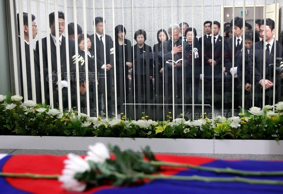 男18 无遮挡脱了内裤