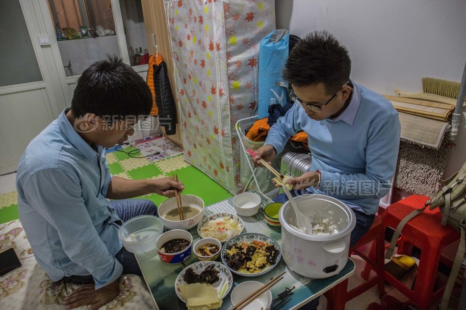 欧美一级人与嘼视频免费播放
