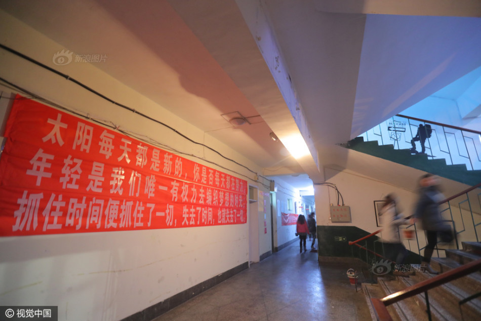 在公交车里c弄到高C了怎么办