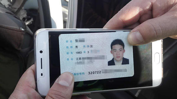 白丝魅魔玉足夹住榨精