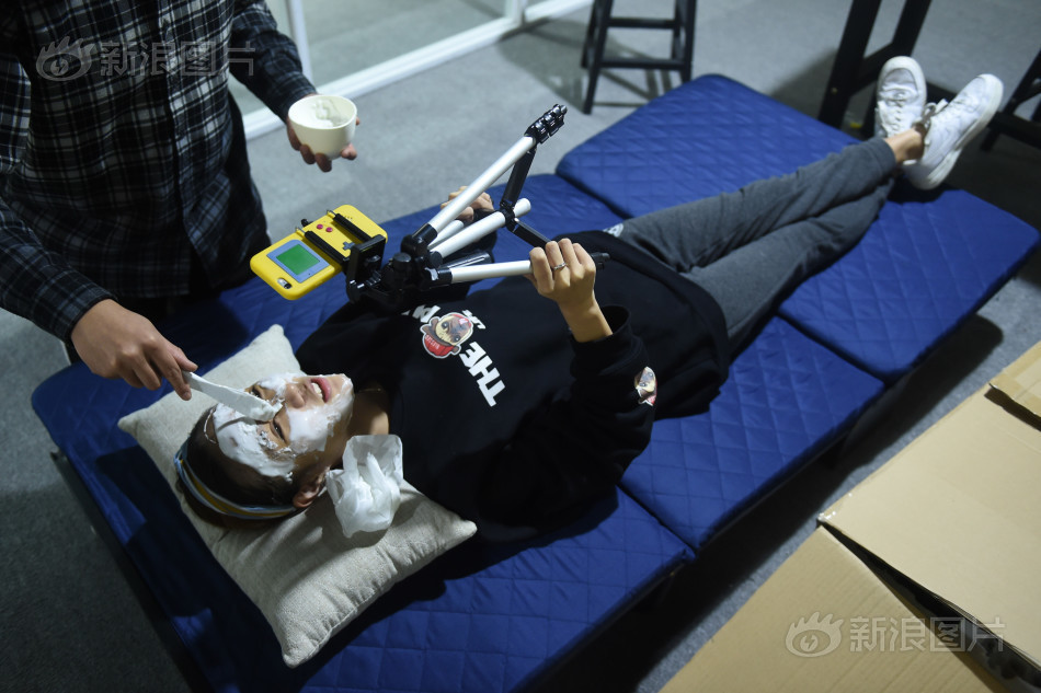男男互吃