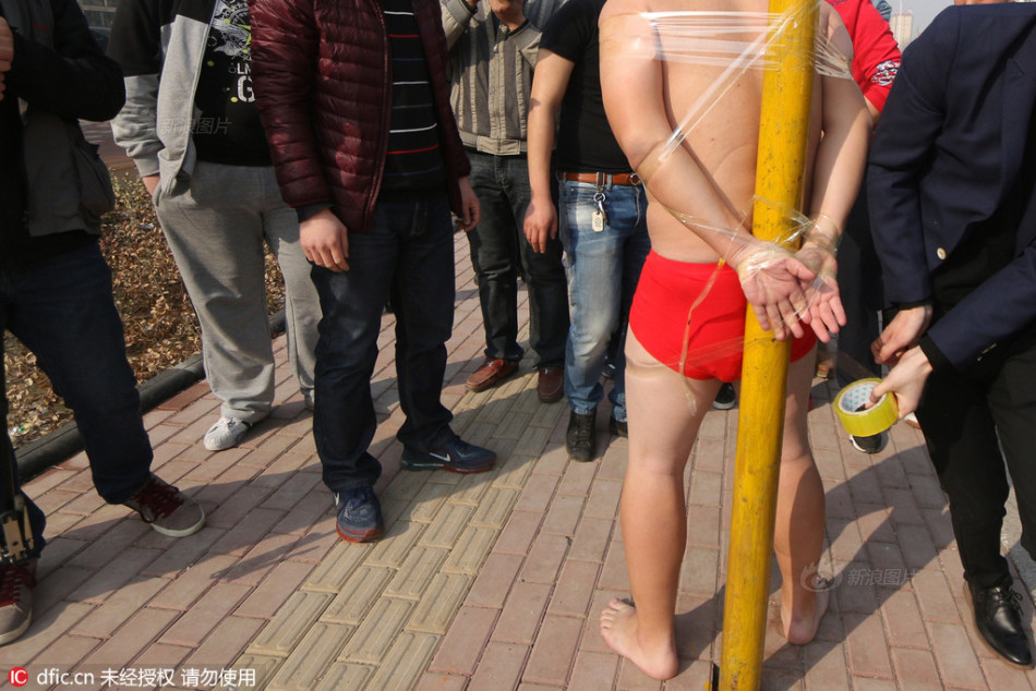 男生坤坤怒怼女生坤坤