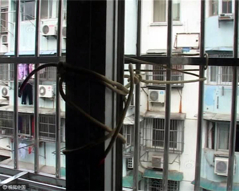 美女被 到爽 奶头动态