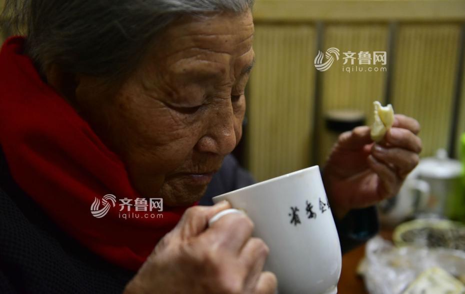 女女蕾丝边一区二区三区