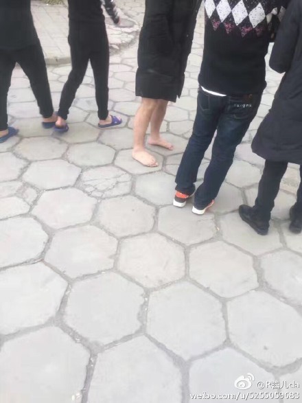 光頭女